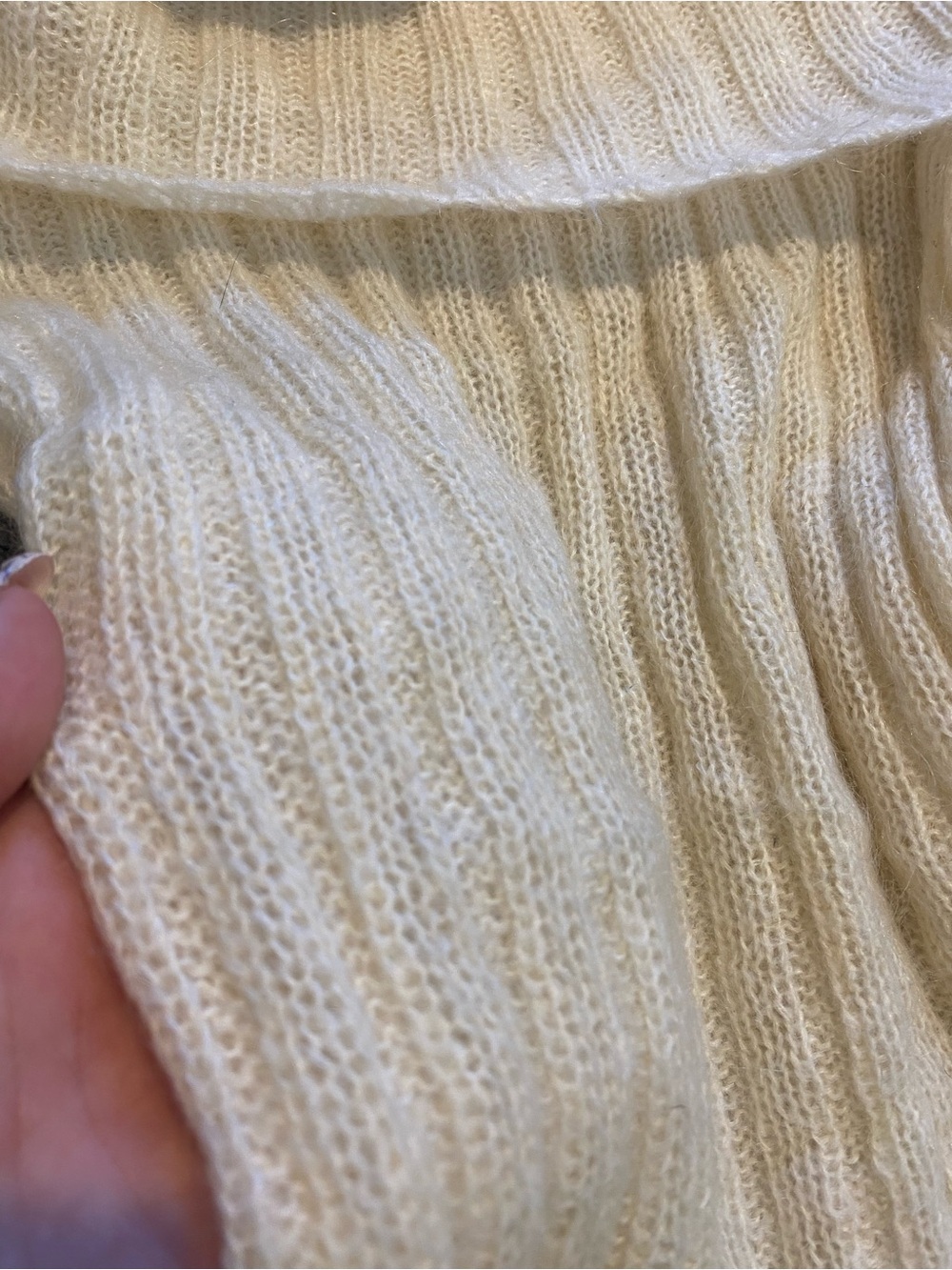 Off-Shoulder Ribbed Cream Sweater - Picture 2 of 3